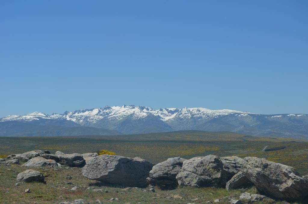 Hostal Refugio De Gredos Navarredonda de Gredos Exterior photo